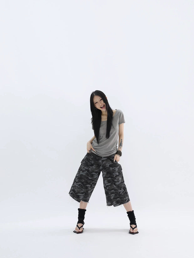 CAMO CARGO SHORTS