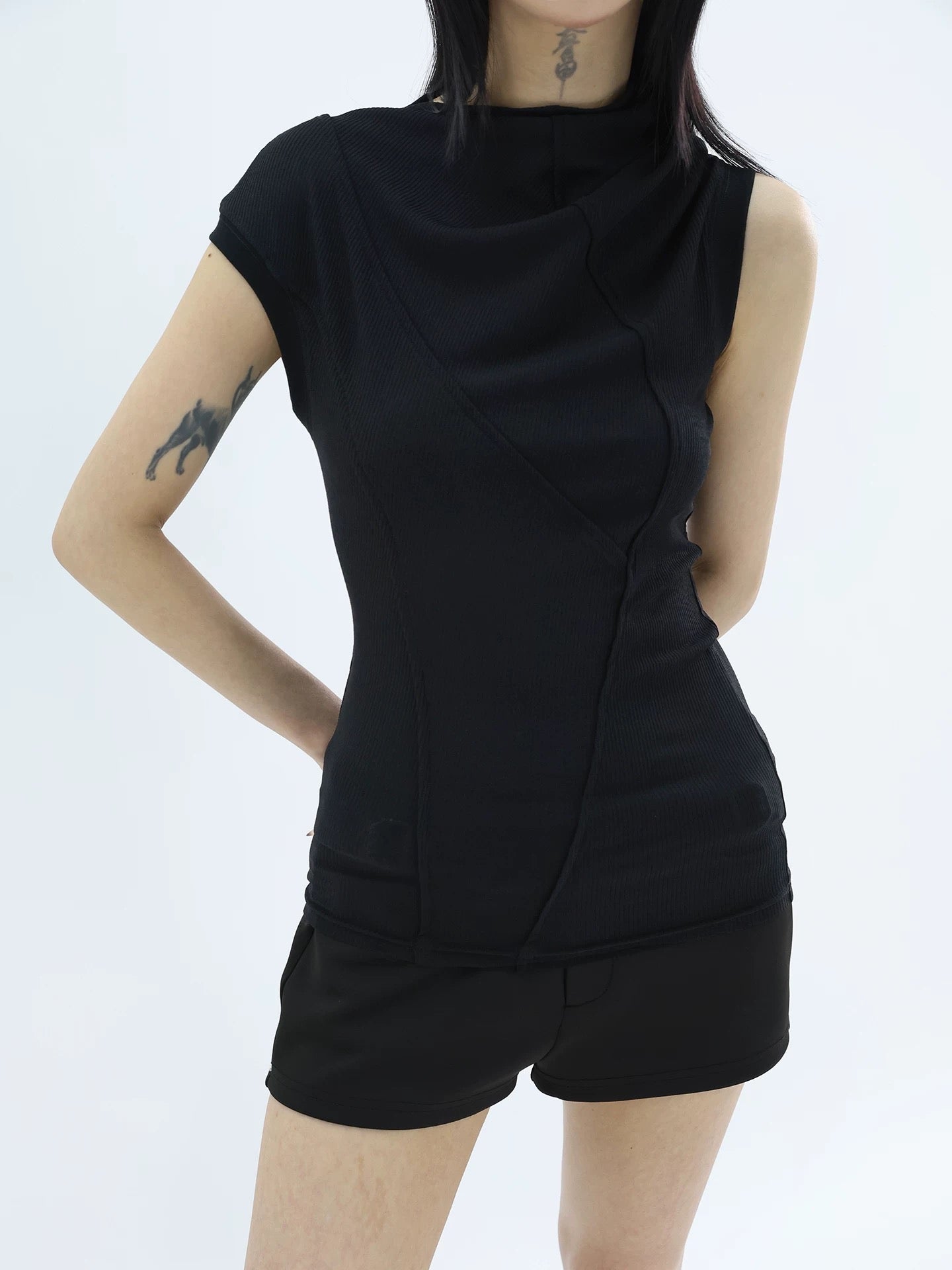 ASYMM RIB TANK
