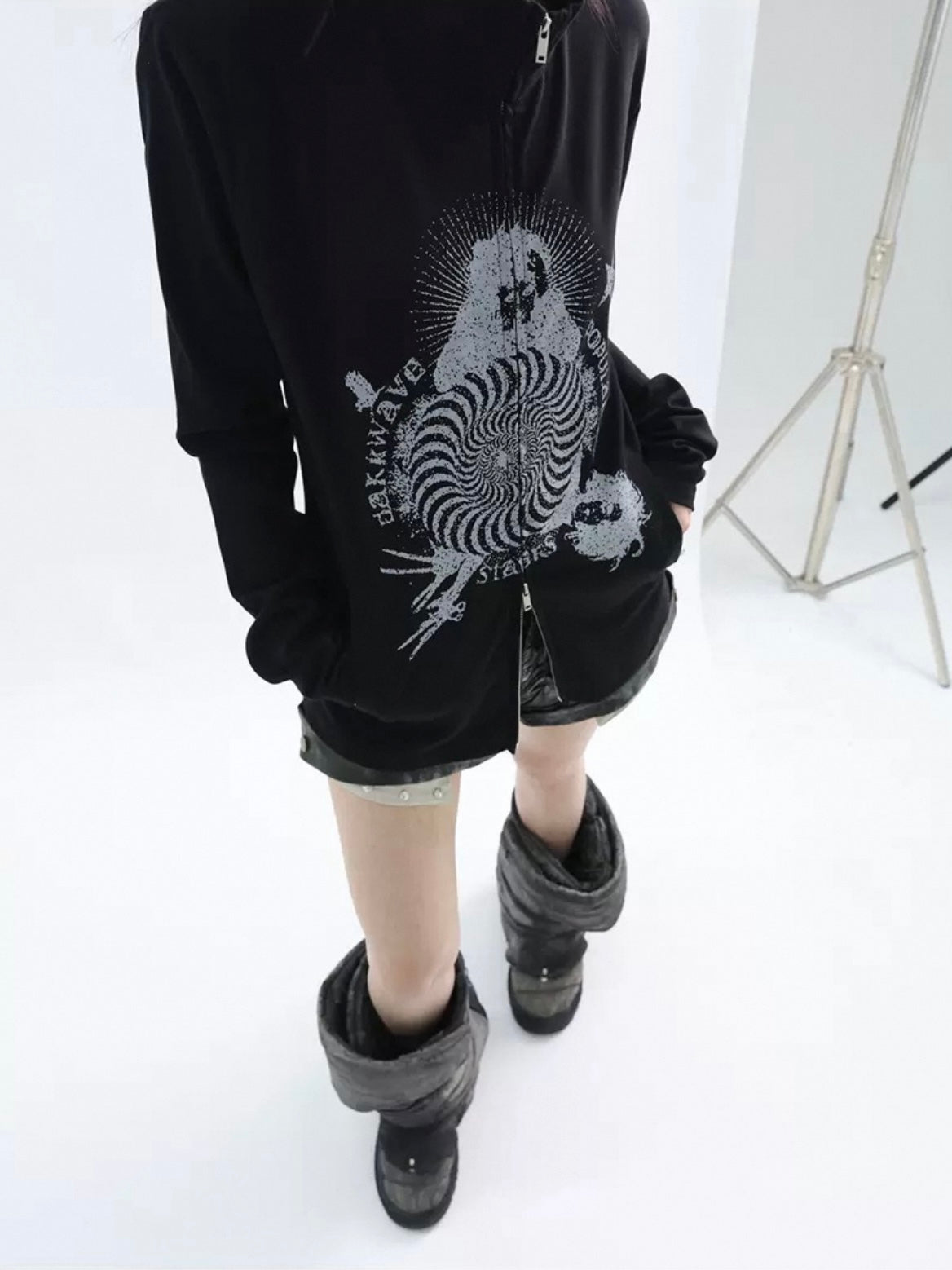 CHAOS ZIPPER TOP