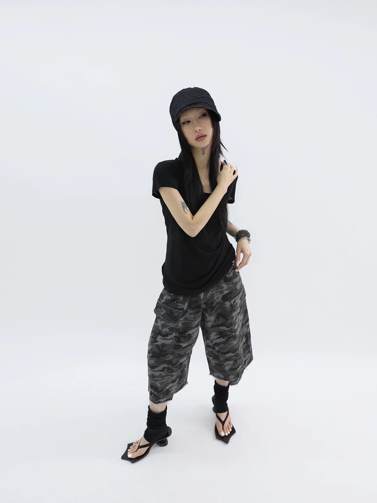 CAMO CARGO SHORTS
