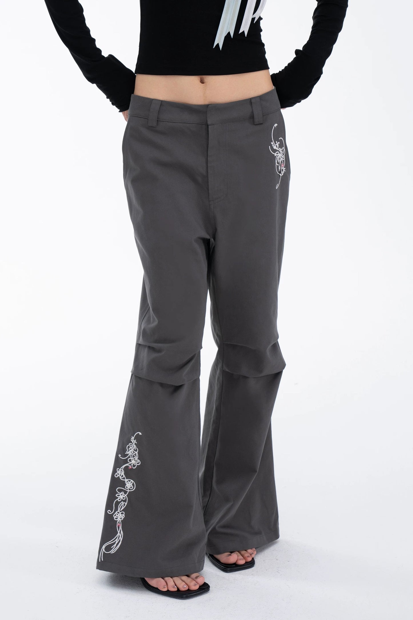 EMBROIDERED FLARE SLACKS
