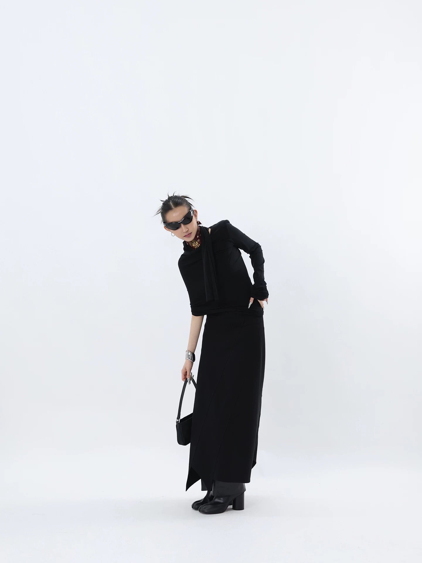 ARCH CUT SKIRT