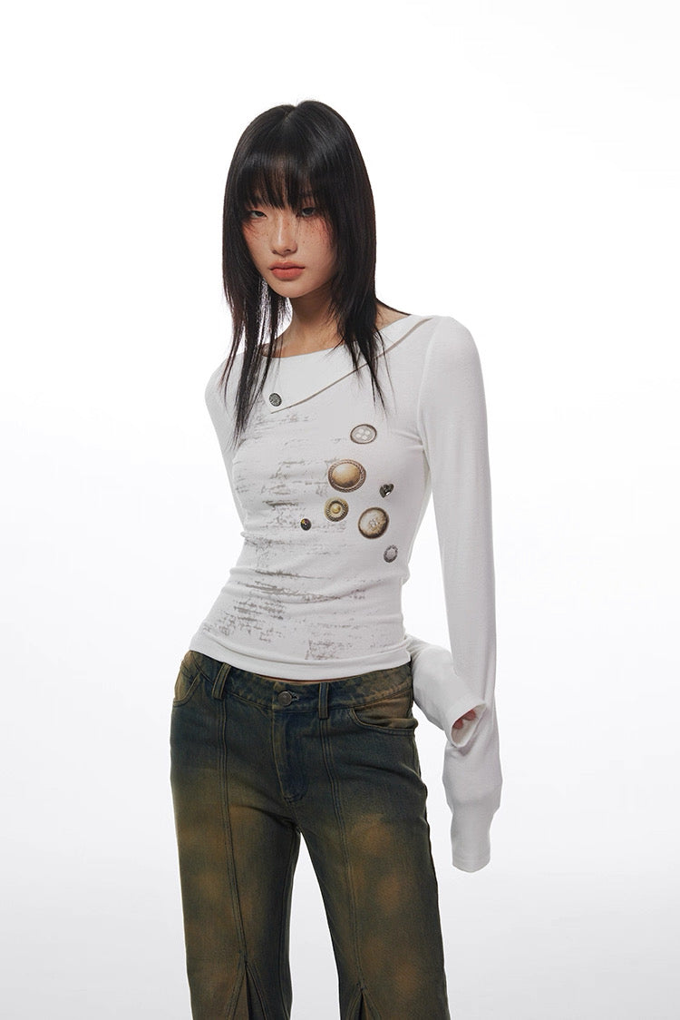 BUTTON DETAIL TEE