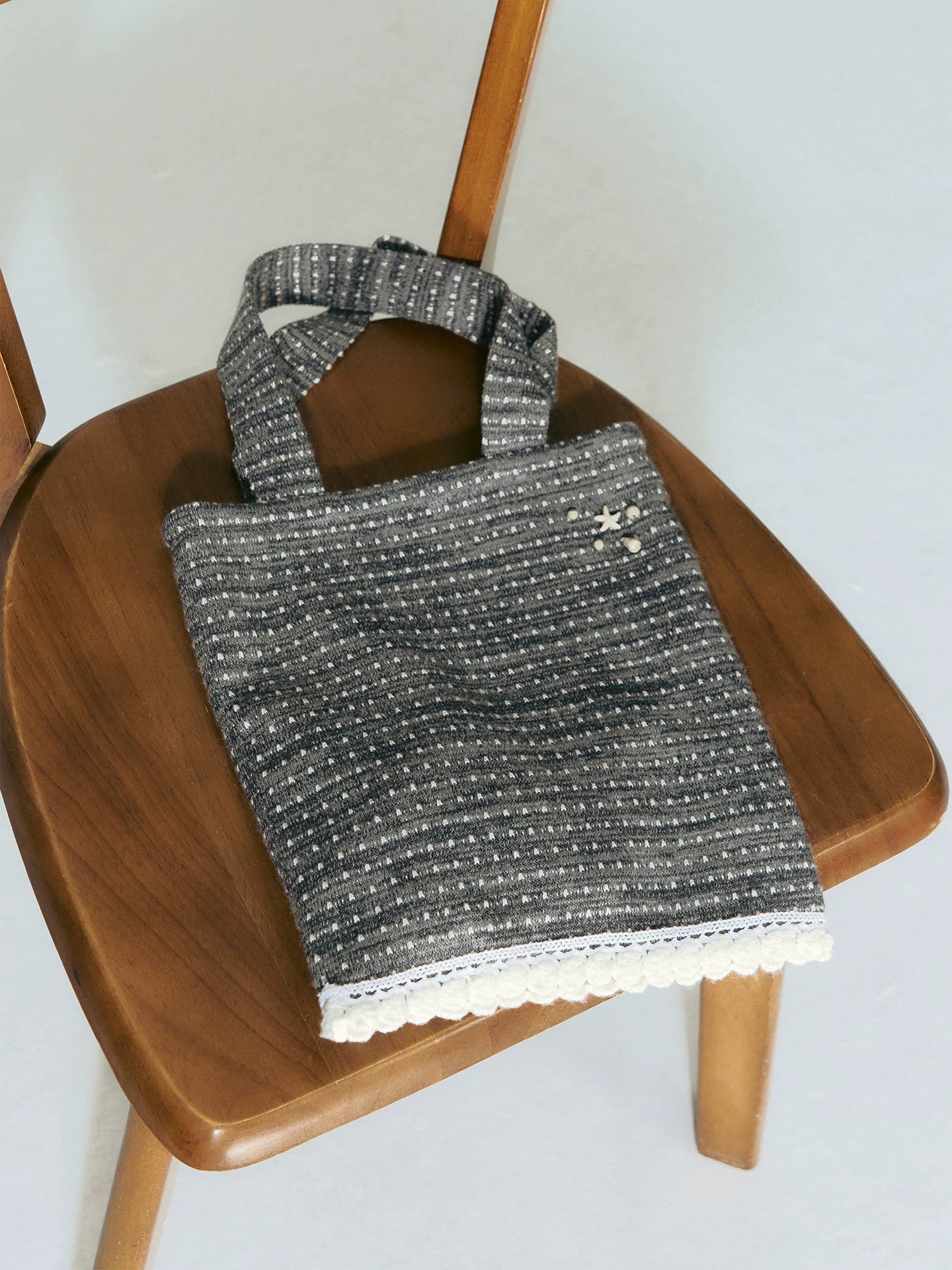 RETRO LACE BEADED TOTE BAG