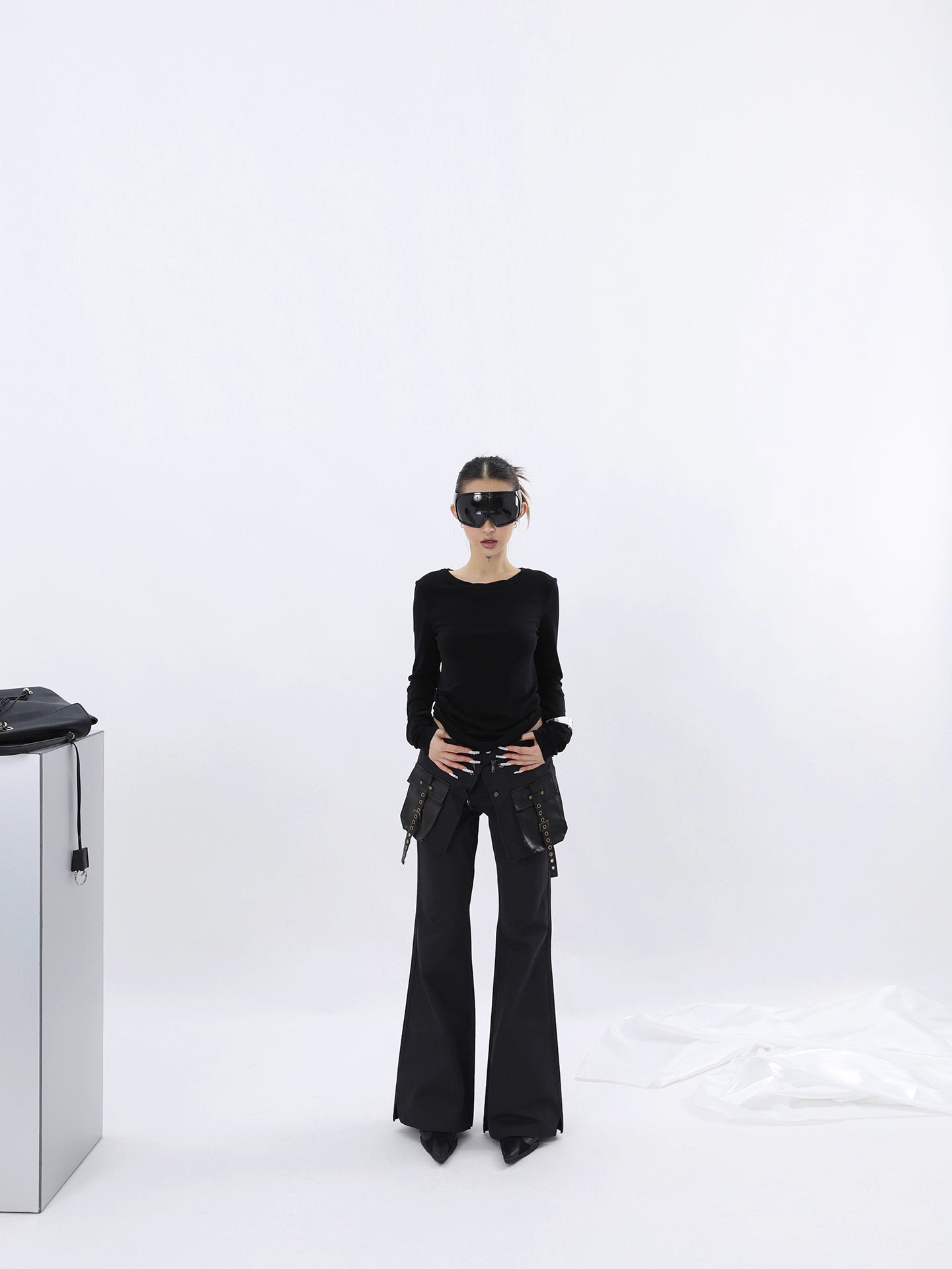 DECONSTRUCT FLARE PANTS