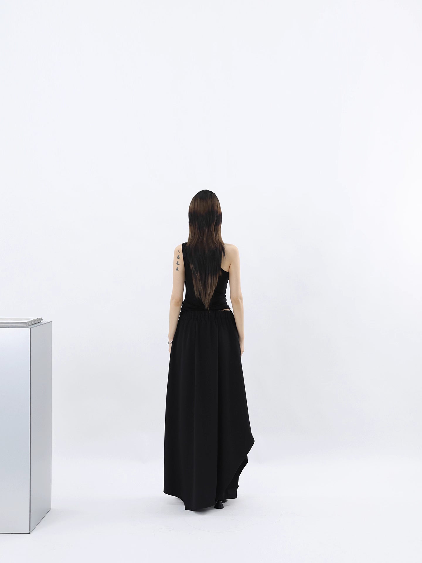 ASYMMETRIC SUIT SKIRT