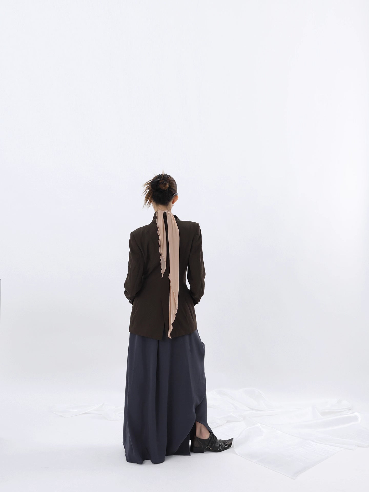 ASYMMETRIC SUIT SKIRT