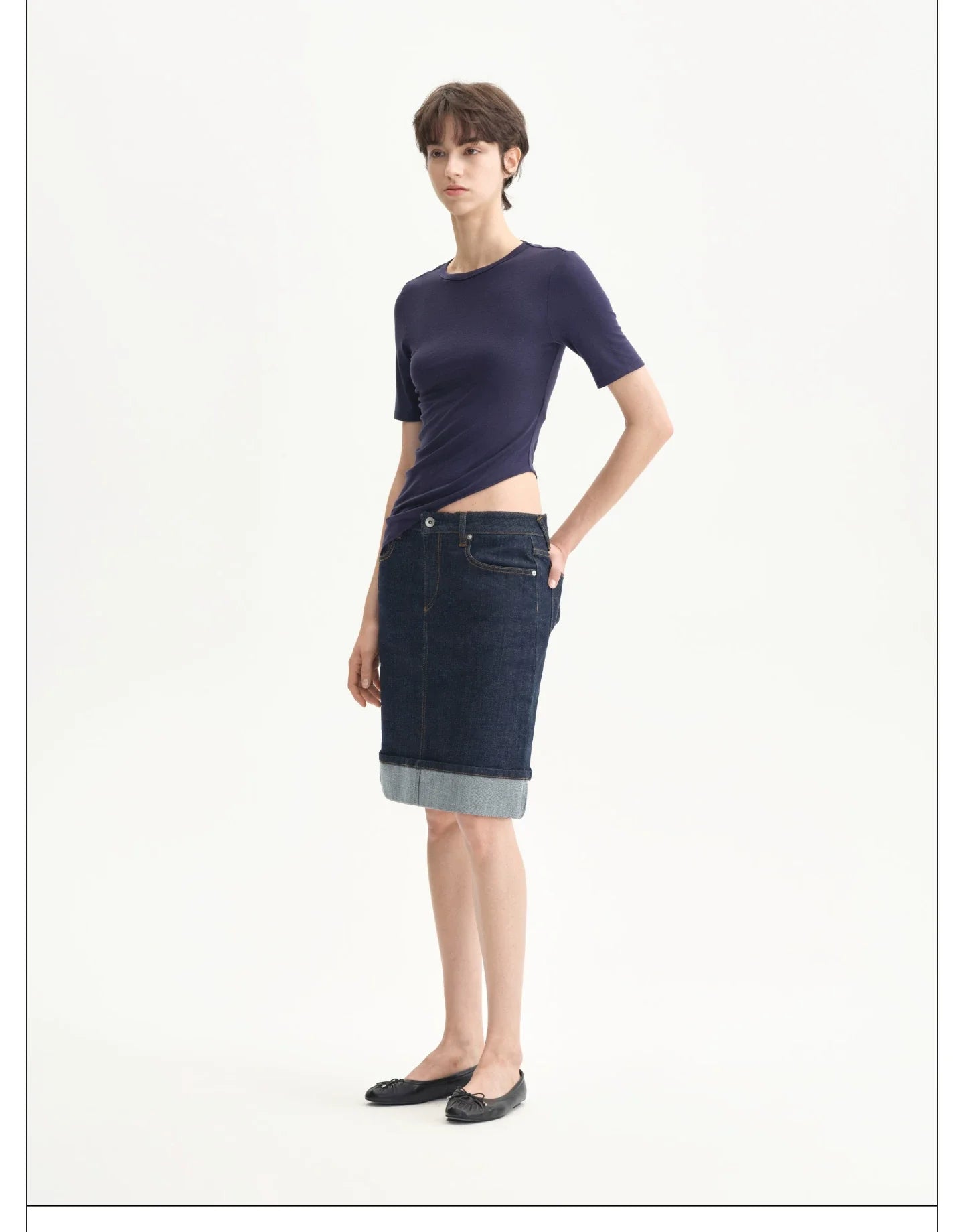 FLORAL ASYMMETRICAL HEM T-SHIRT