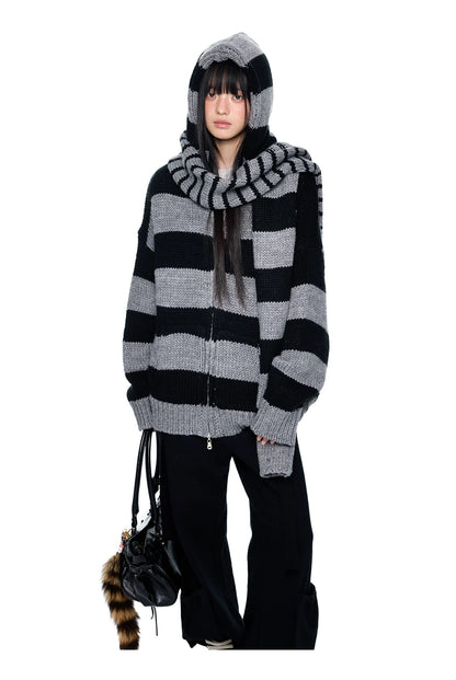 STRIPED HOODED SWEATER