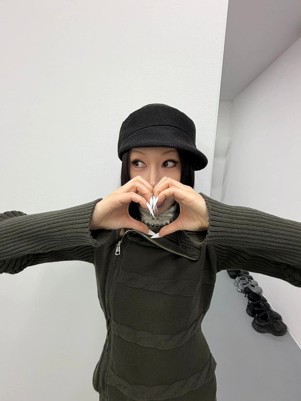 ASYMMETRY HIGH NECK SWEATER