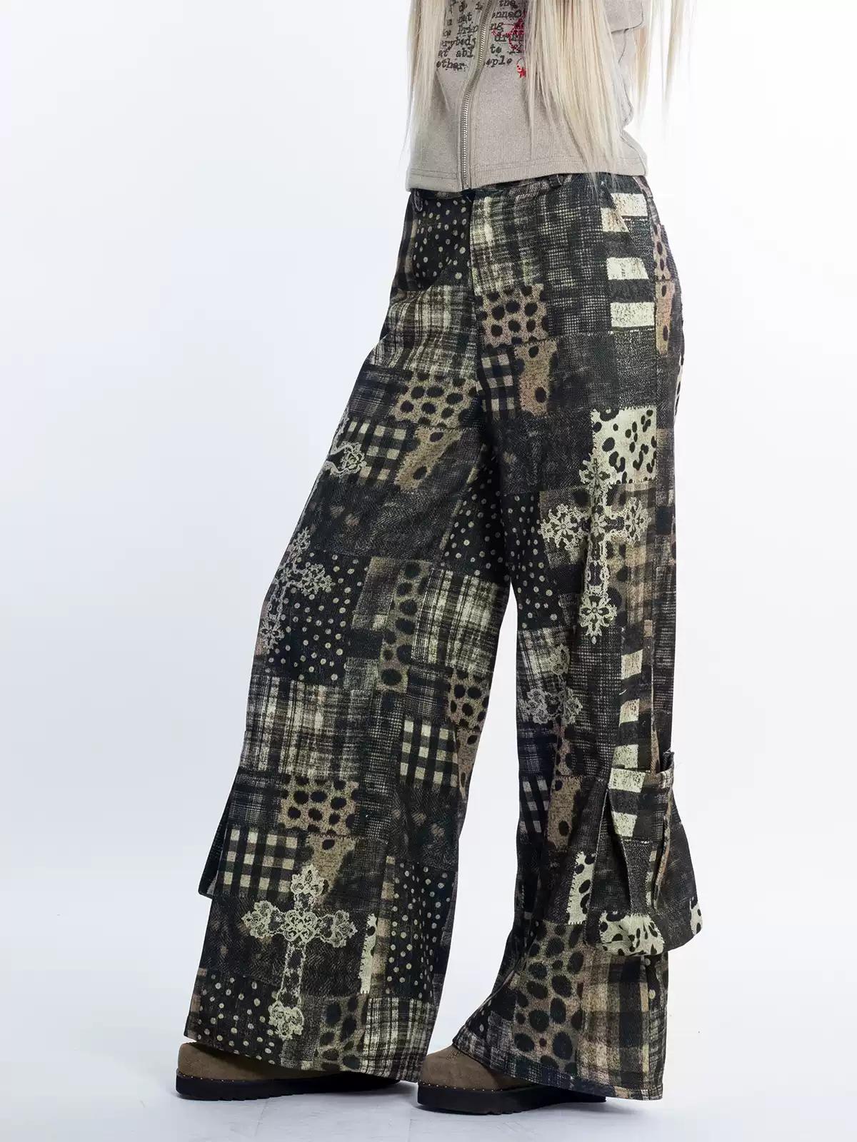 [4RE1GN] Patchwork Plaid Leopard Cross Printed Pants