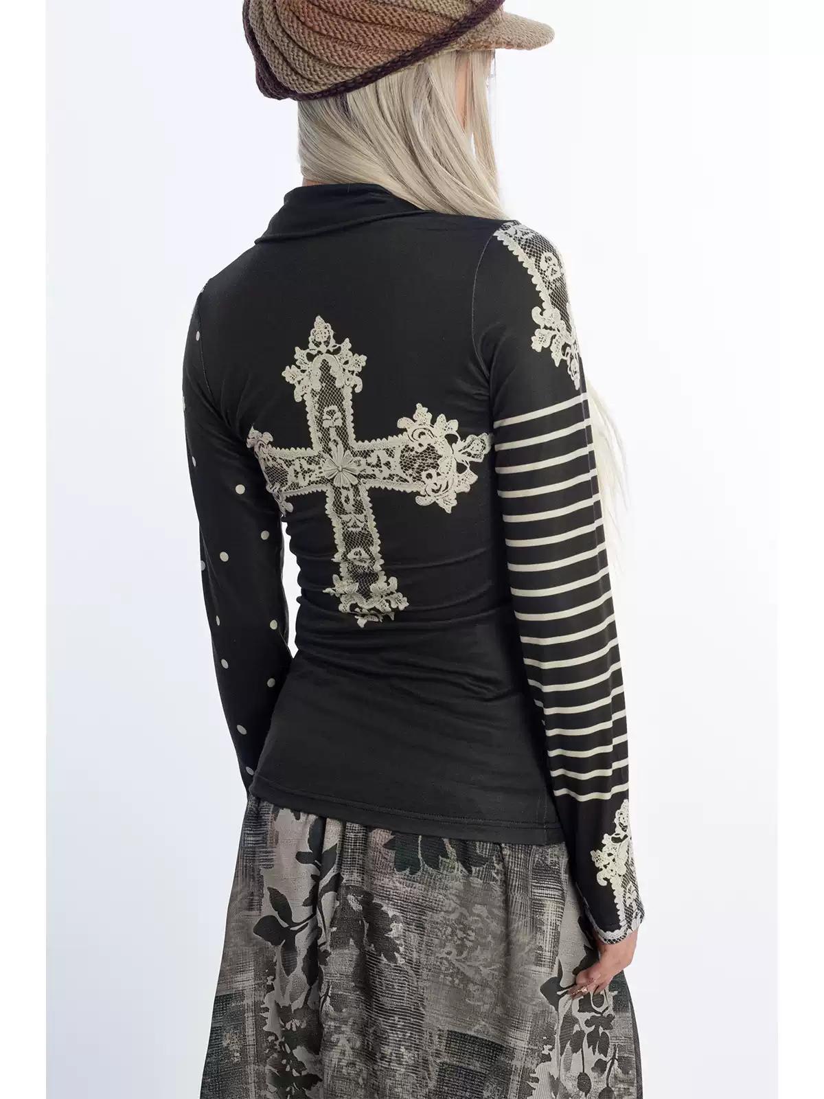 [4RE1GN] Lace Cross Print Asymmetric High-neck Top