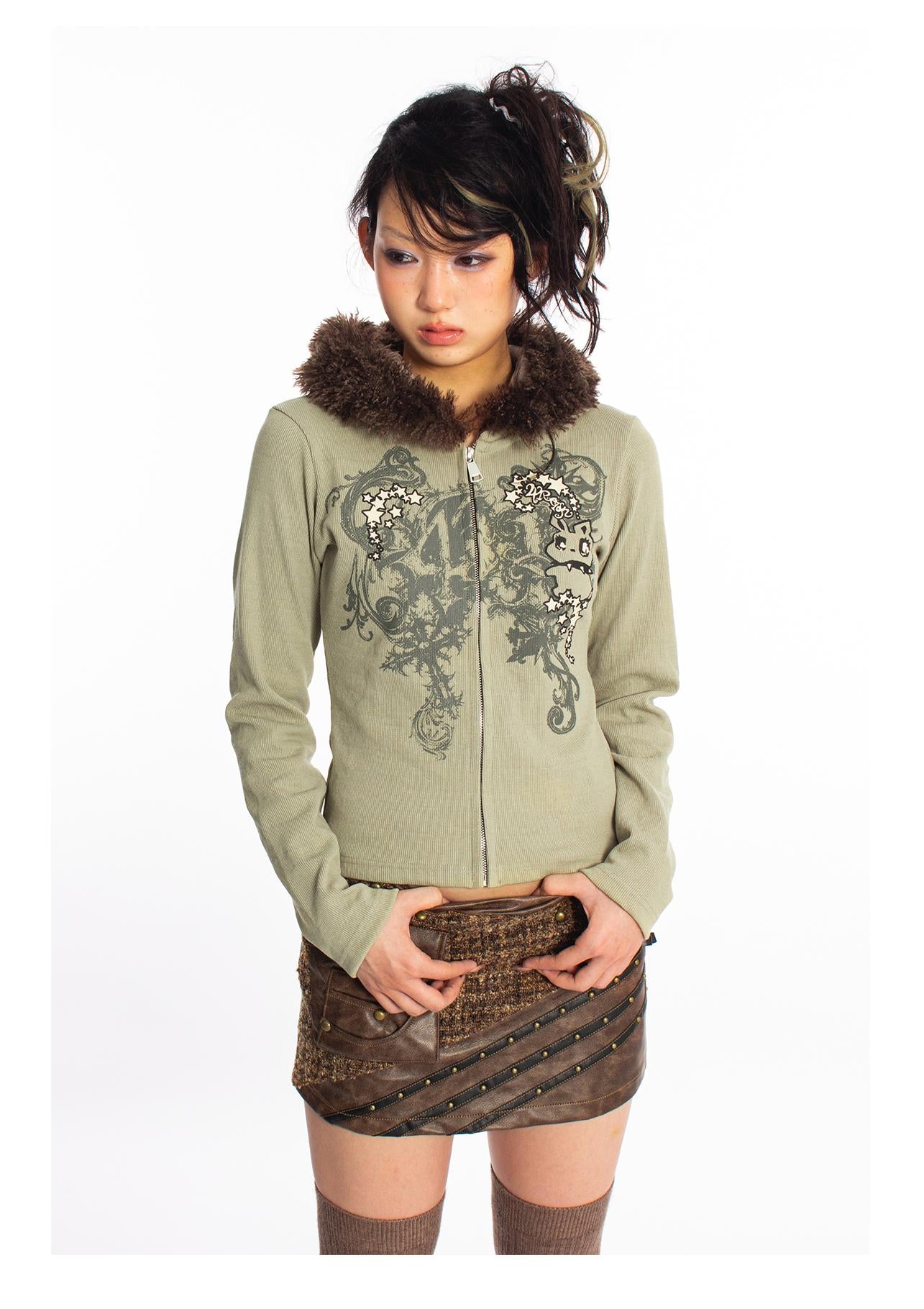 [4RE1GN] Gothic Pattern Rabbit Star Printed Fleece Hoodie