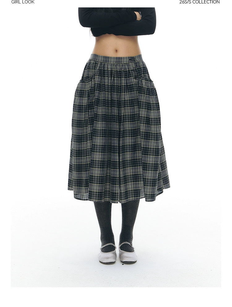BUTTON FRONT WAVE SKIRT