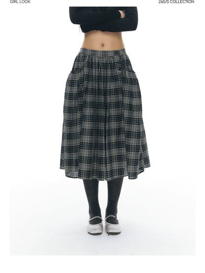 BUTTON FRONT WAVE SKIRT