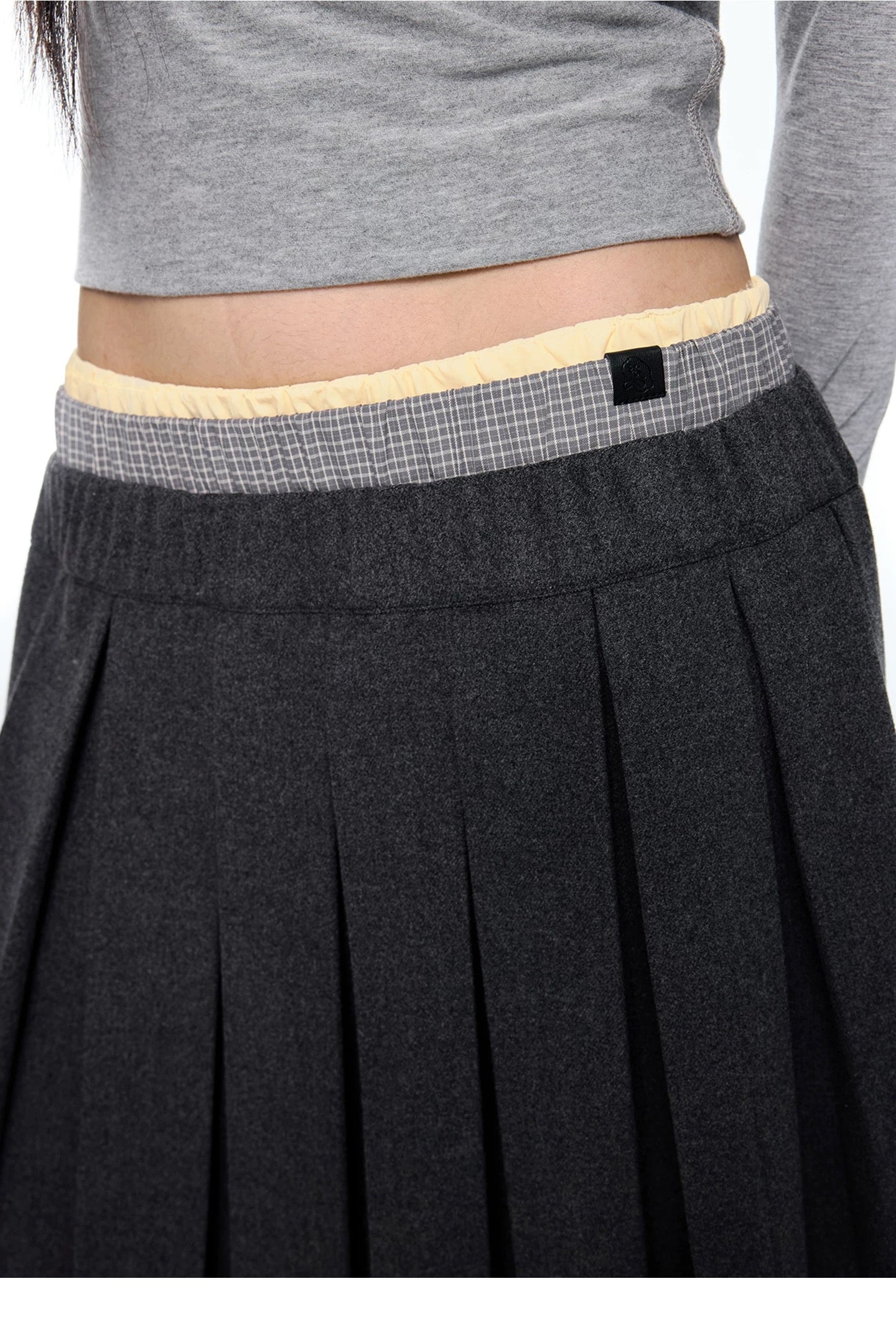 WAIST-LAYERED PLEATED SKIRT