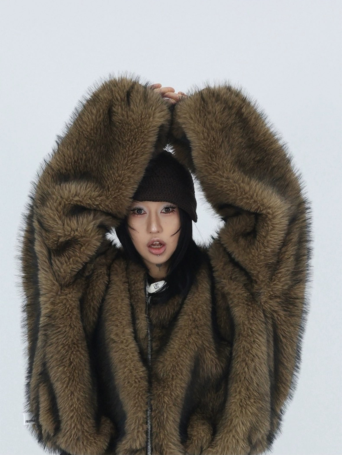 HYBRID FUR BOMBER