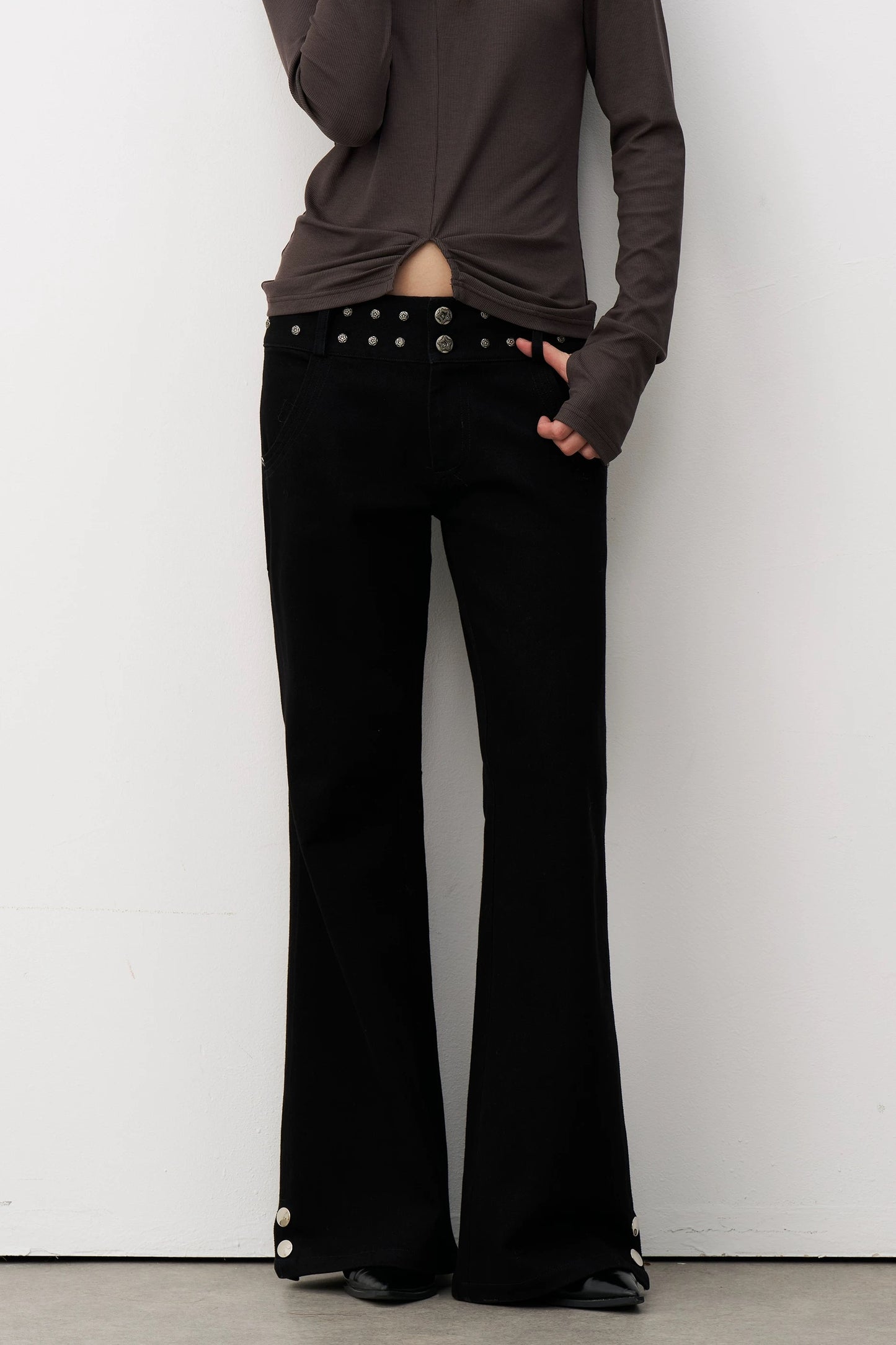 STUDDED FOR FLARE PANTS