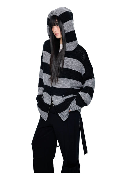 STRIPED HOODED SWEATER
