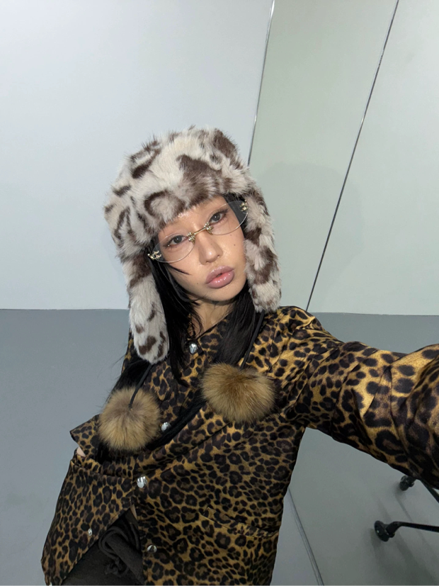 LEOPARD PLUSH CAP & BELT