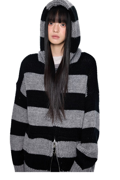 STRIPED HOODED SWEATER