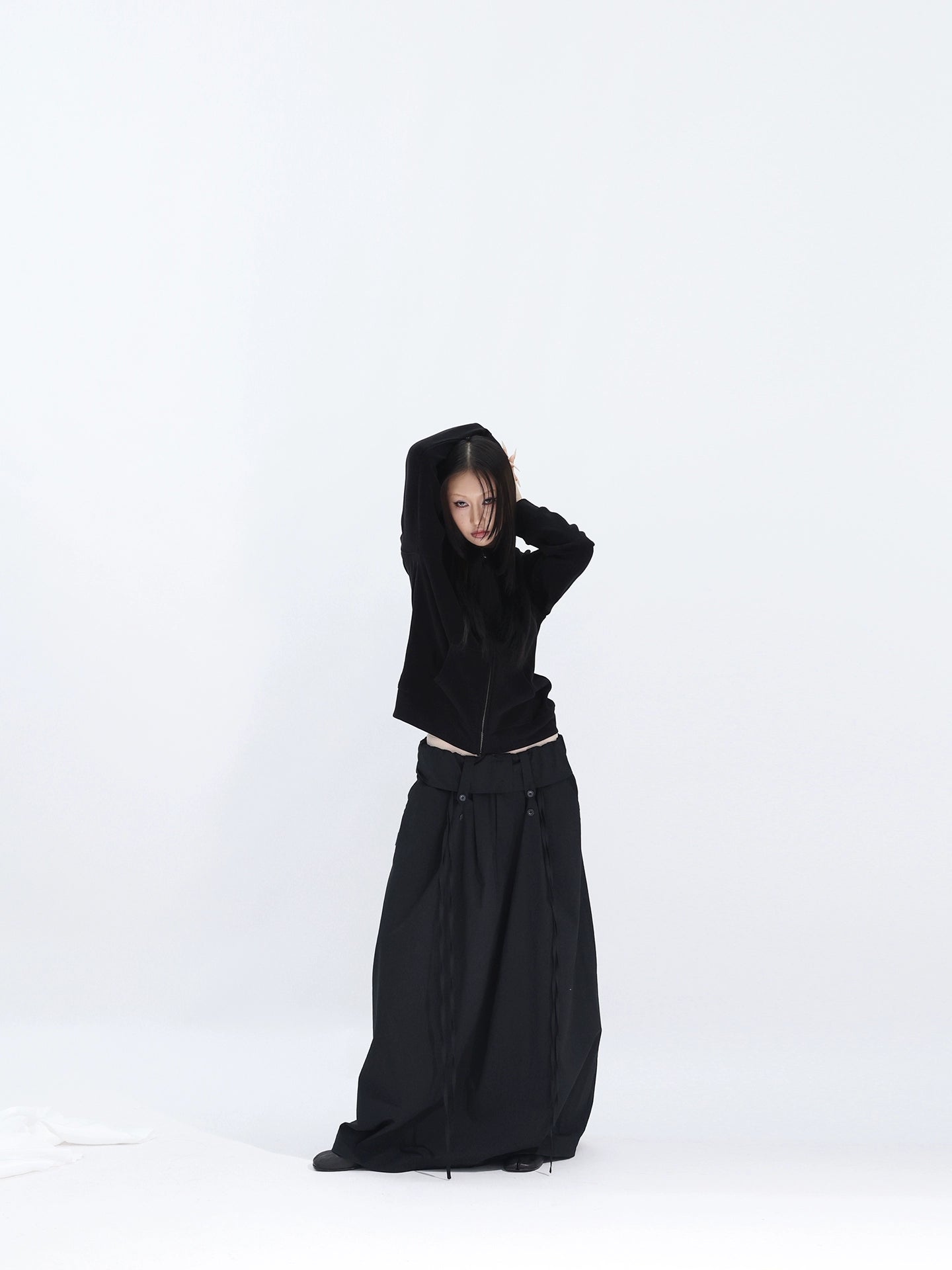 STATIC DRAPE SKIRT