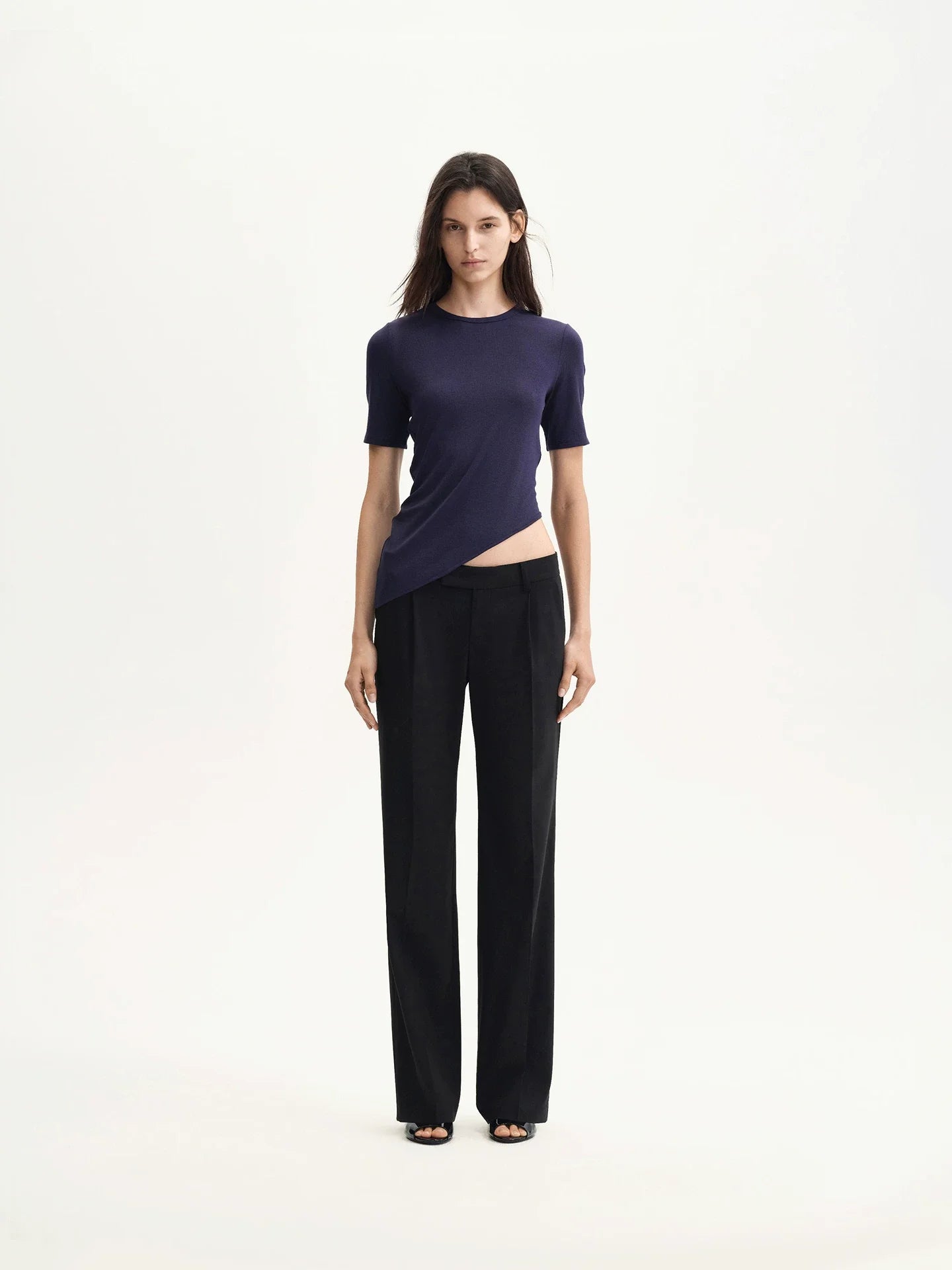 FLORAL ASYMMETRICAL HEM T-SHIRT