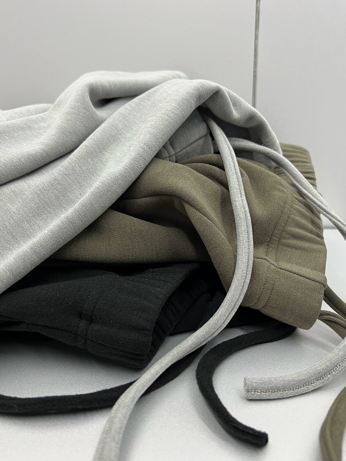 REST MODE SWEATPANTS