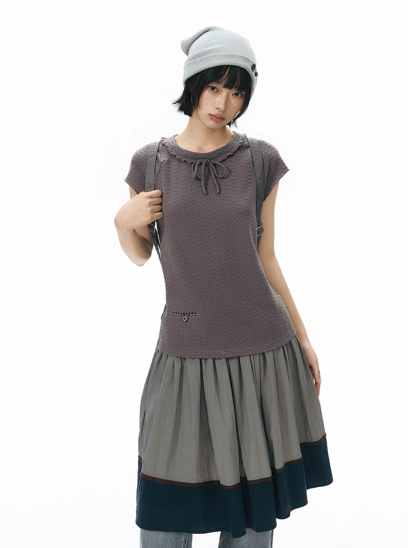 LACE TIE NECKLINE T-SHIRT