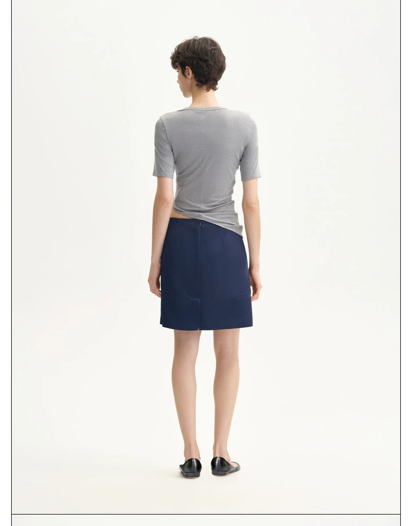 FLORAL ASYMMETRICAL HEM T-SHIRT