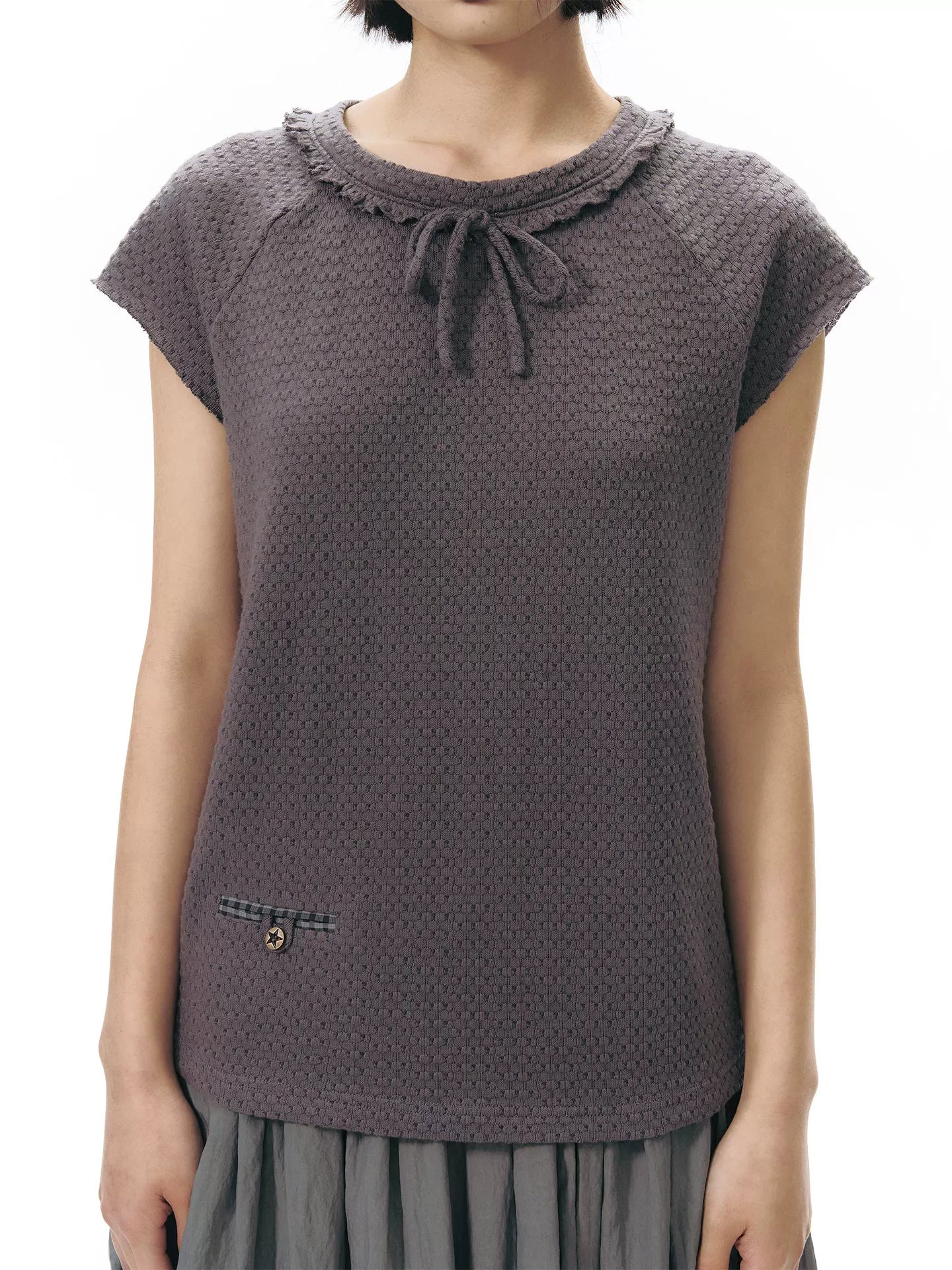 LACE TIE NECKLINE T-SHIRT