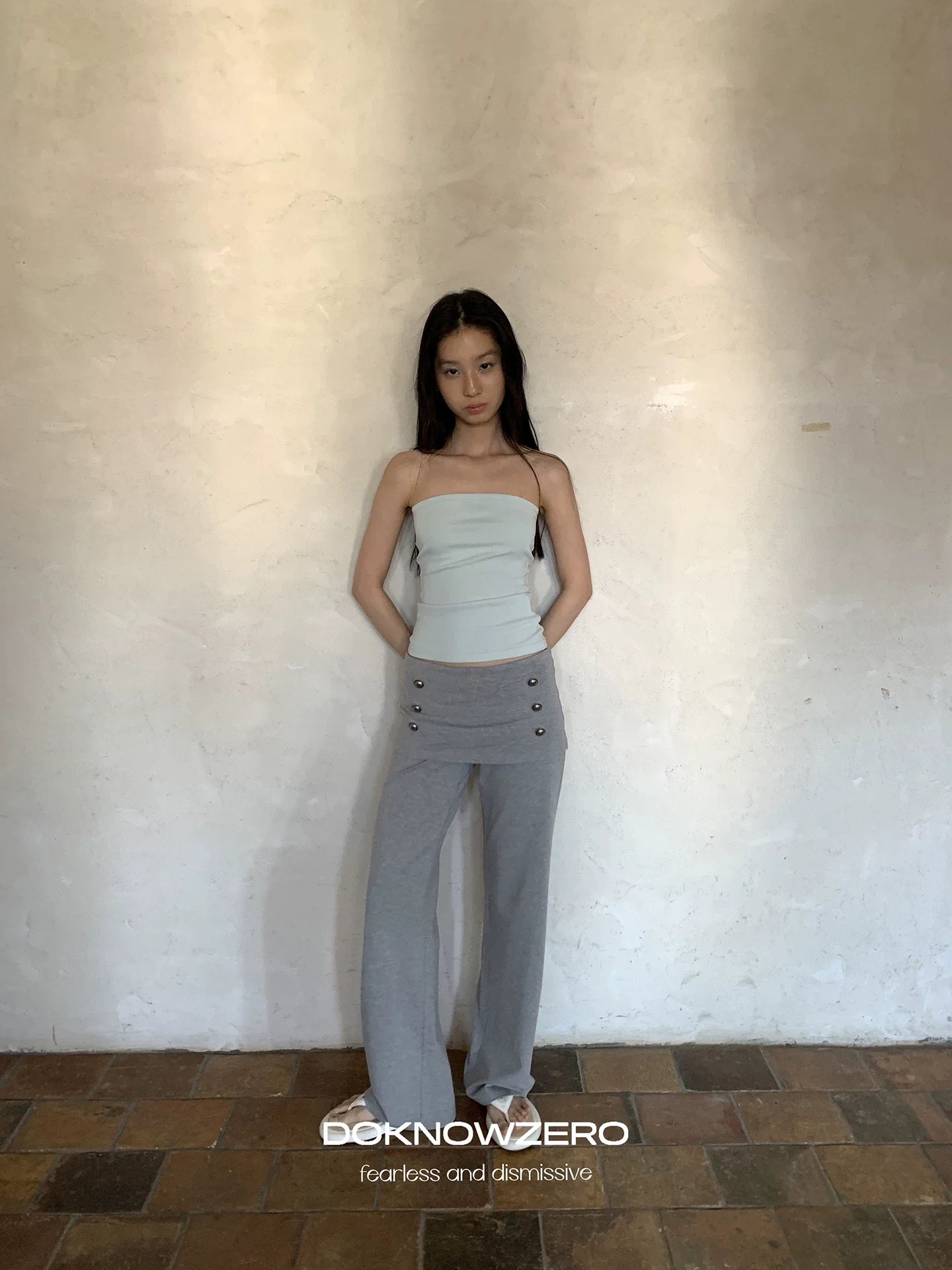 FITTED VERSATILE STRAIGHT-LEG PANTS
