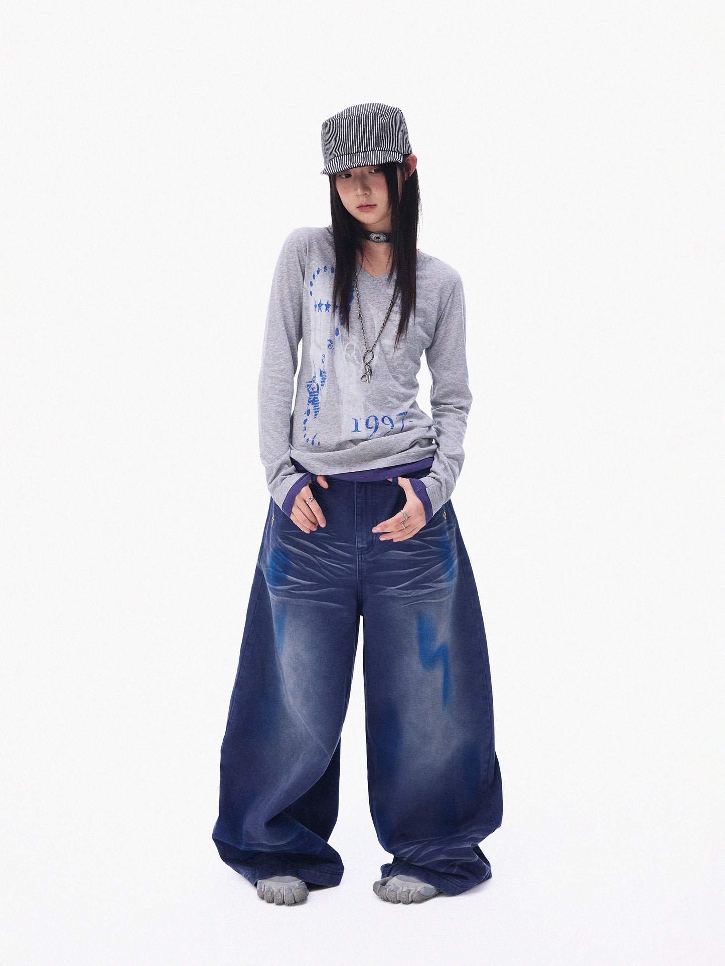 ARTISTIC GRAFFITI WIDE-LEG JEANS