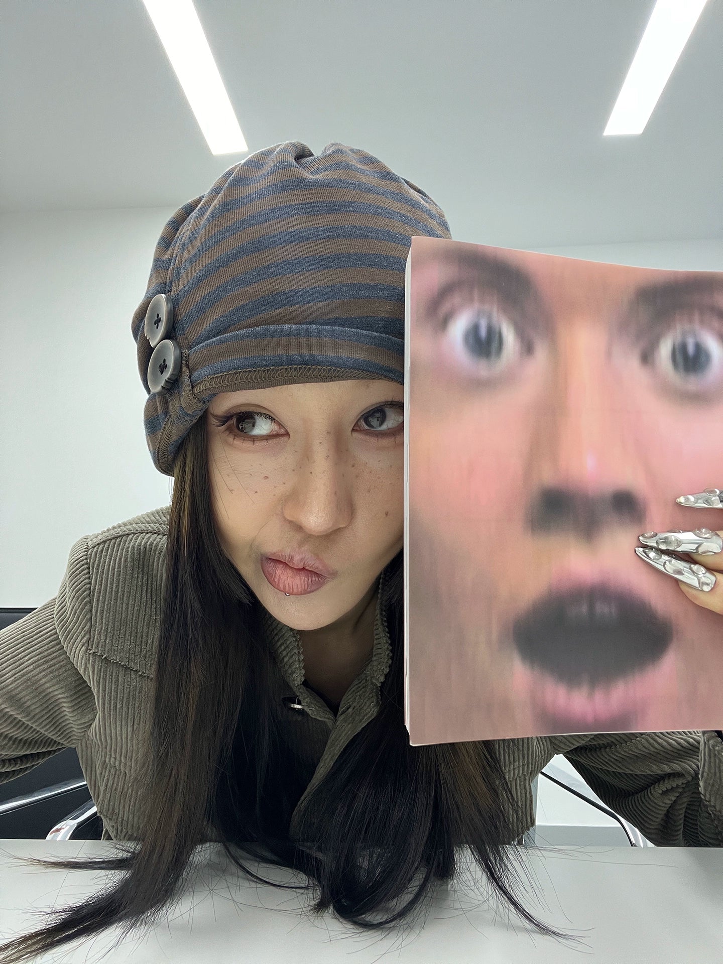 STRIPE BUTTON BEANIE