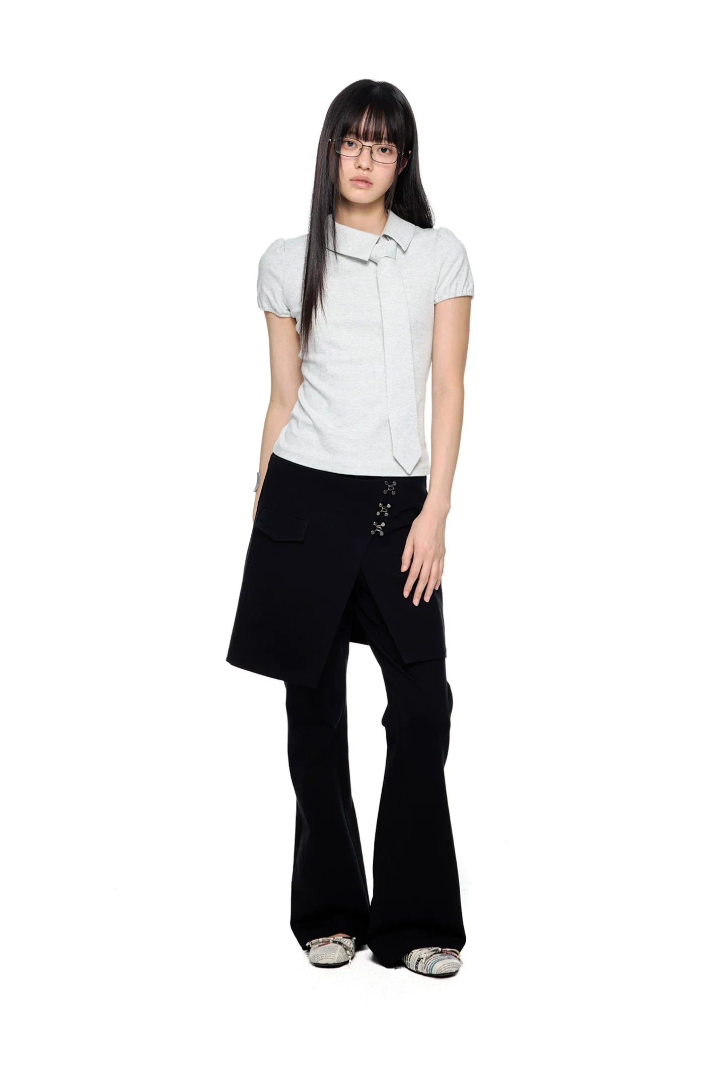 V-NECK PUFF-SLEEVE TOP