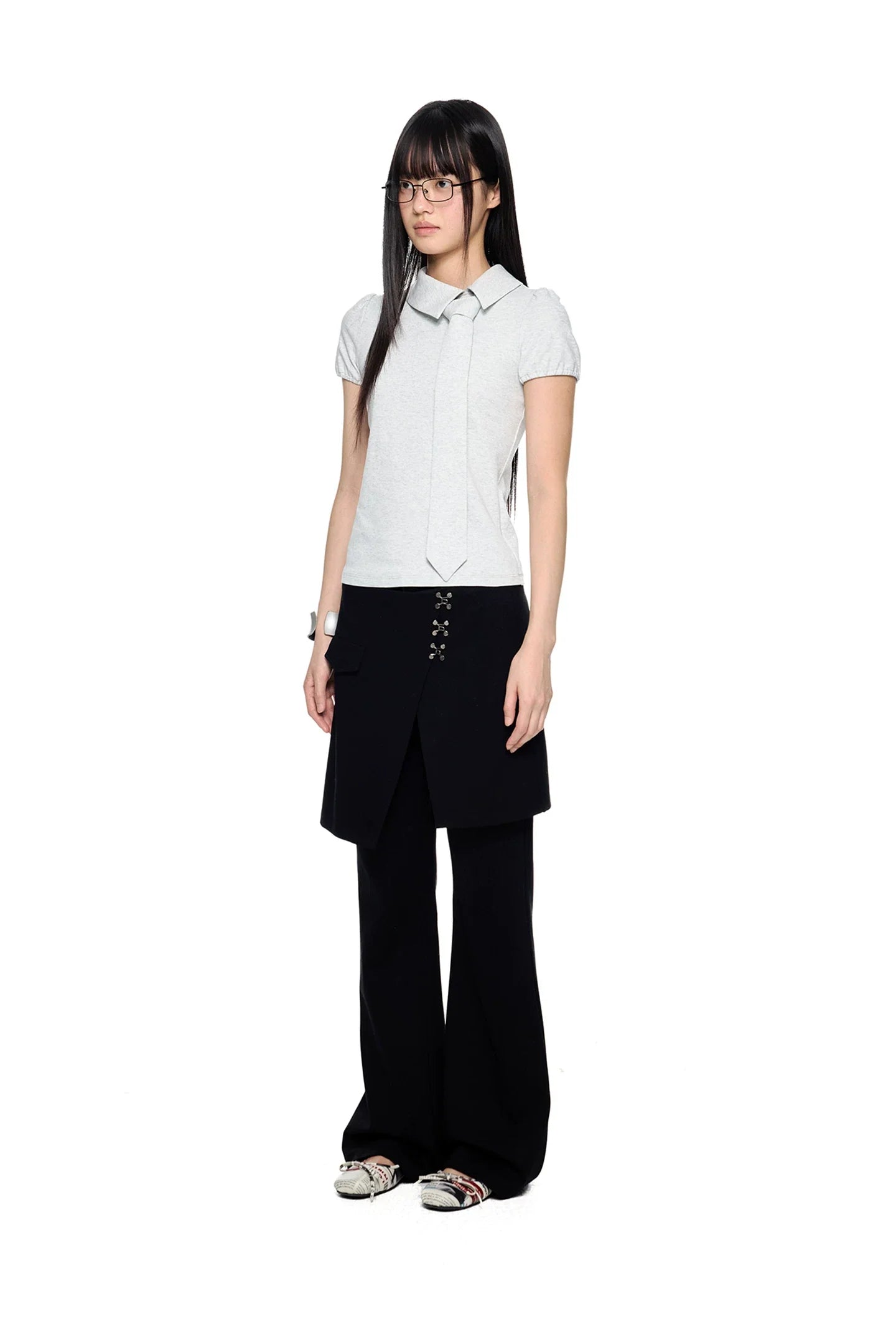 V-NECK PUFF-SLEEVE TOP