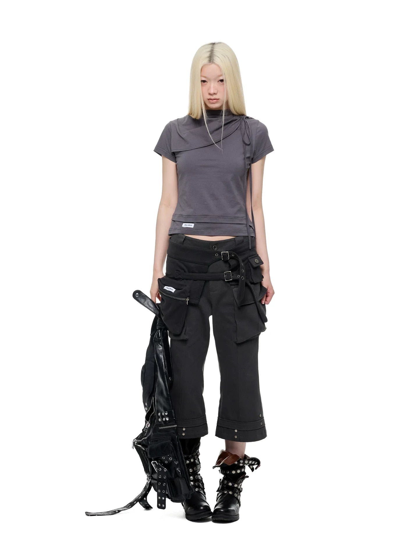 HIGH-NECK SLIMMING T-SHIRT