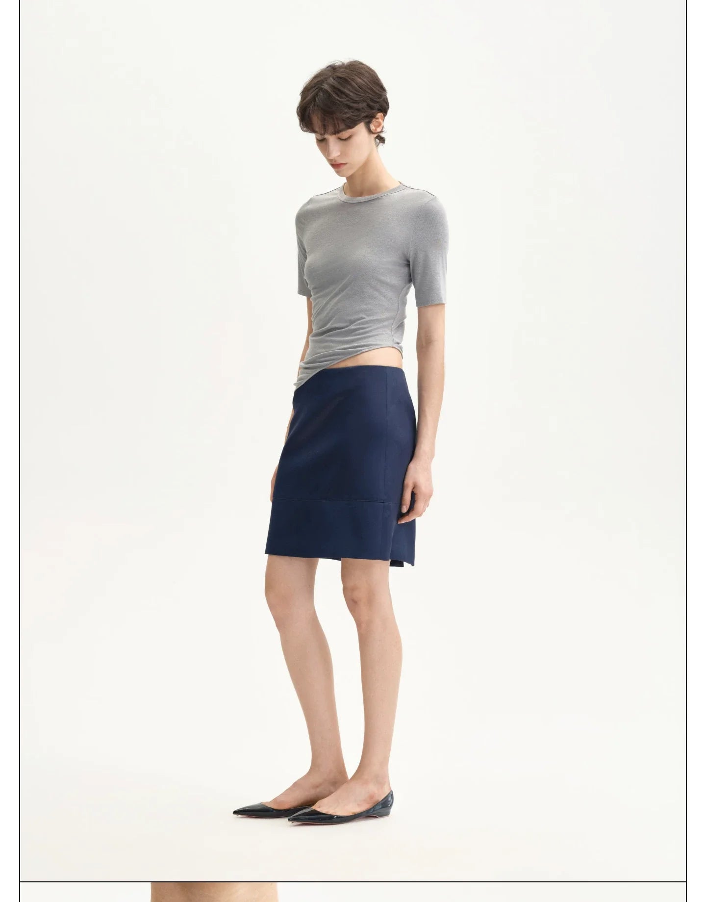 FLORAL ASYMMETRICAL HEM T-SHIRT