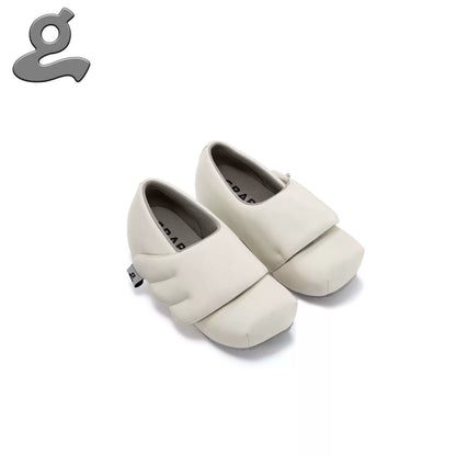BEIGE VELCRO LOAFERS WITH WINGS