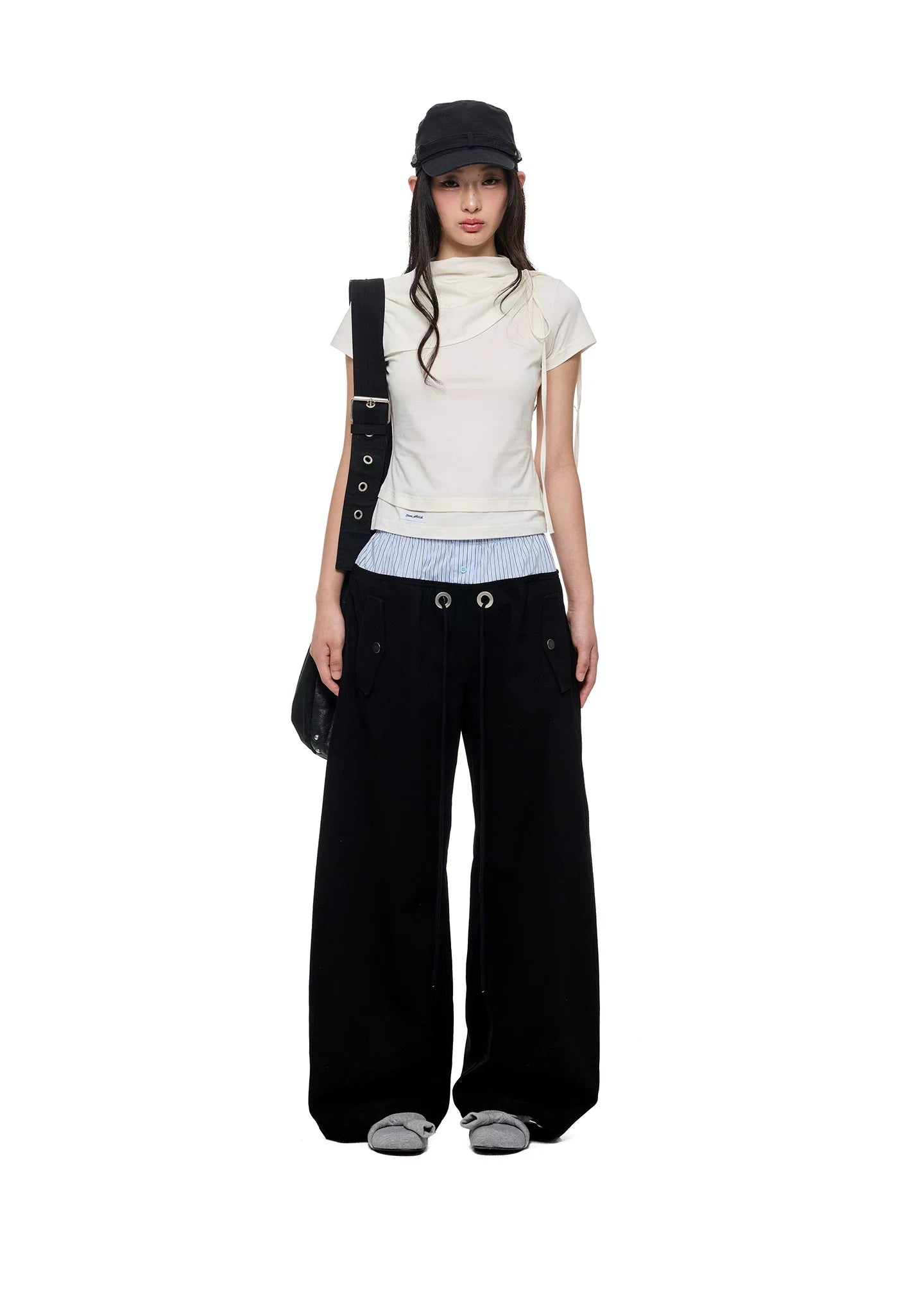 HIGH-NECK SLIMMING T-SHIRT