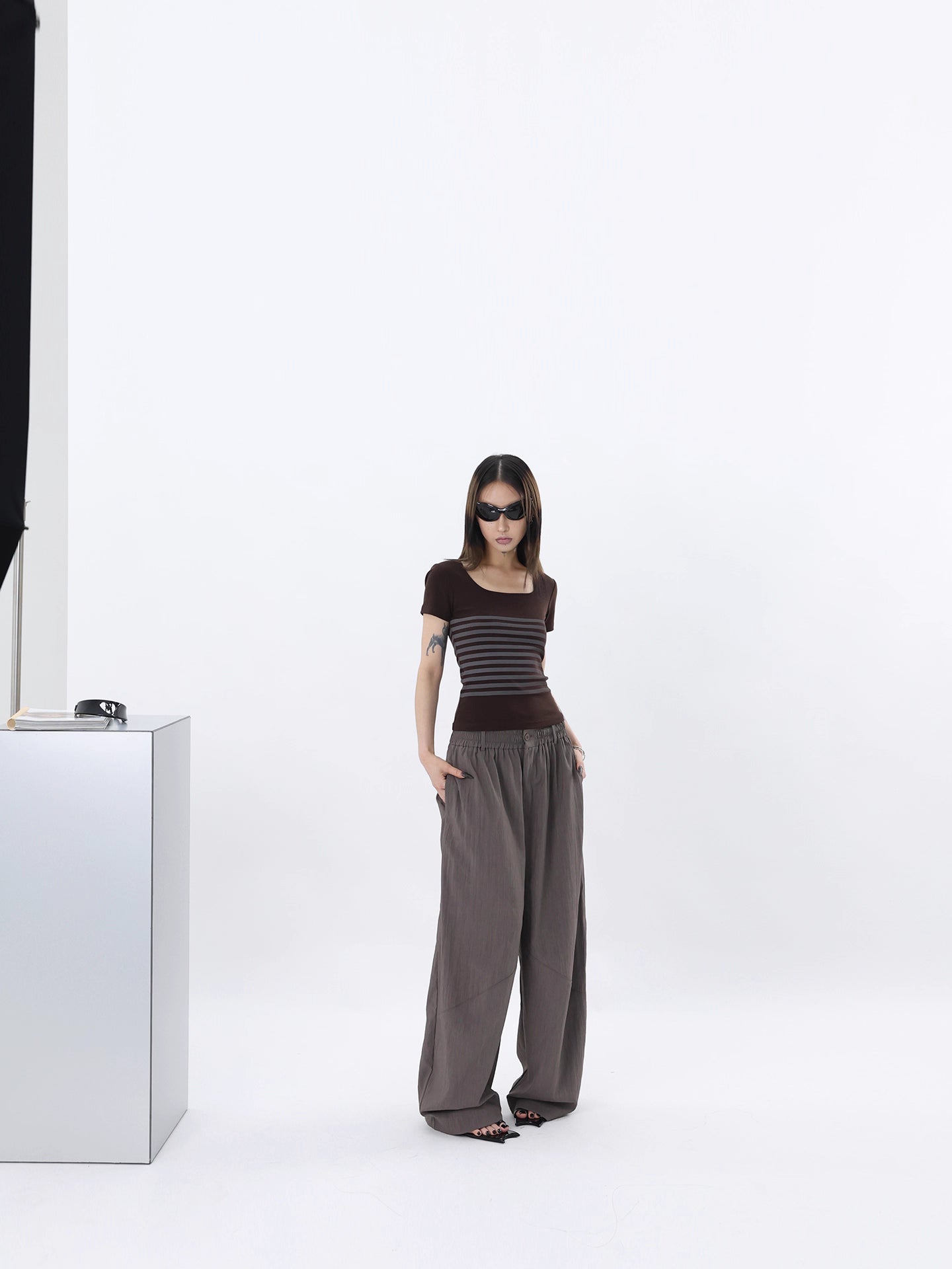 DRAPE BALLOON PANTS