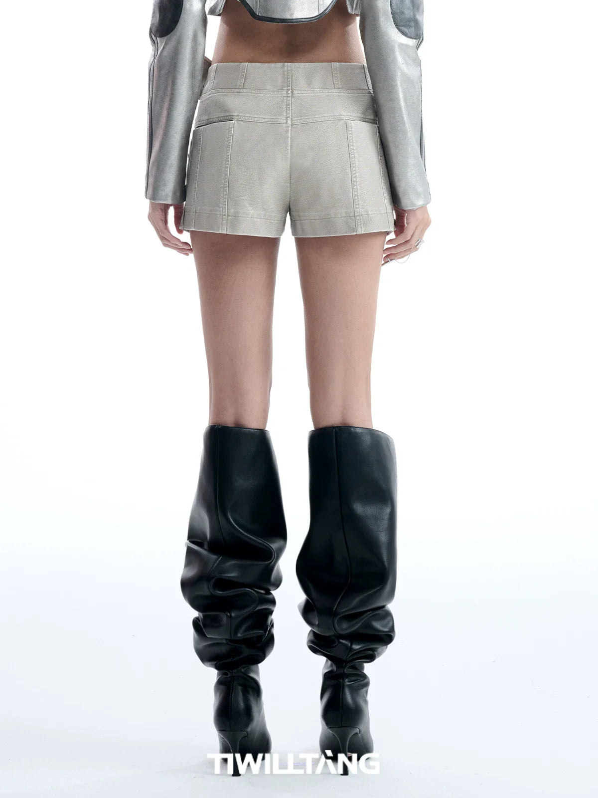 DIAGONAL STRAP LOW-RISE SHORTS